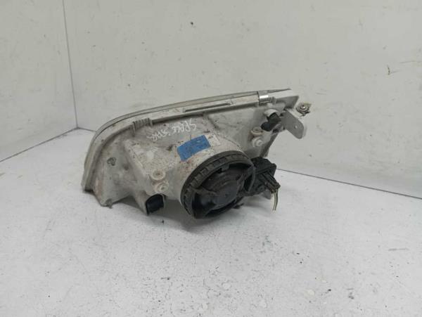 PHARE DROIT MITSUBISHI - Vue 2